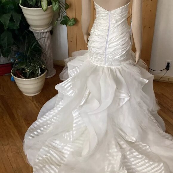 Hayley Paige Keaton Wedding Dress. - Picture 6 of 6